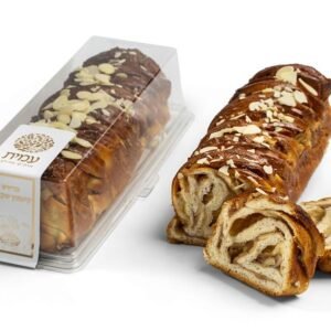 עוגת בריוש קינמון שקדים חמאה אפוי קפוא